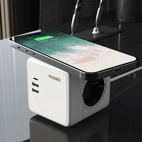 Розеточный блок 3-местный + 3 USB + беспроводная зарядка W6513501 Белый