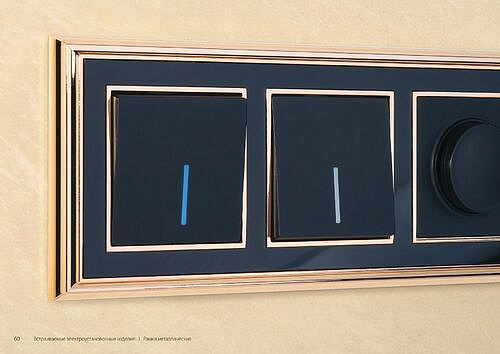Рамка Palacio на 3 поста Werkel WL17-Frame-03 Золото / черный